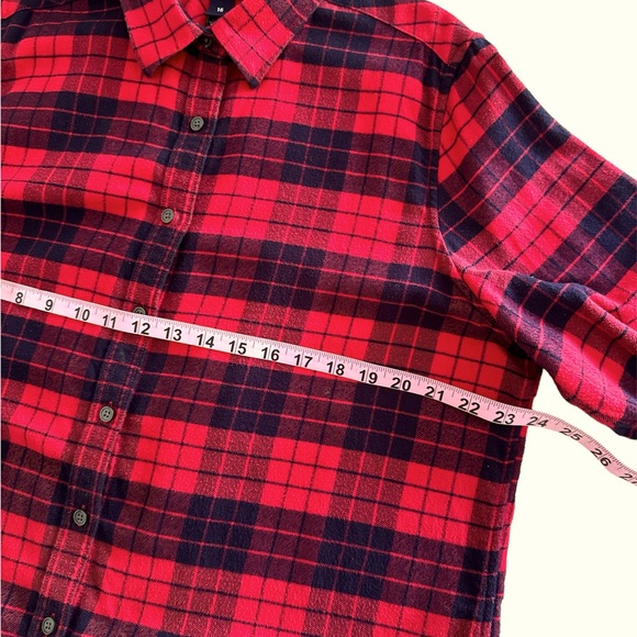 Lands’ End Flannel Shirt Red and Navy Plaid - Picture 4 of 9